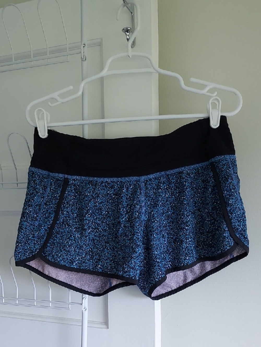 Lululemon Athletica Run Times Short *4-way Stretch 4" Blue Black Size 6 Athletic